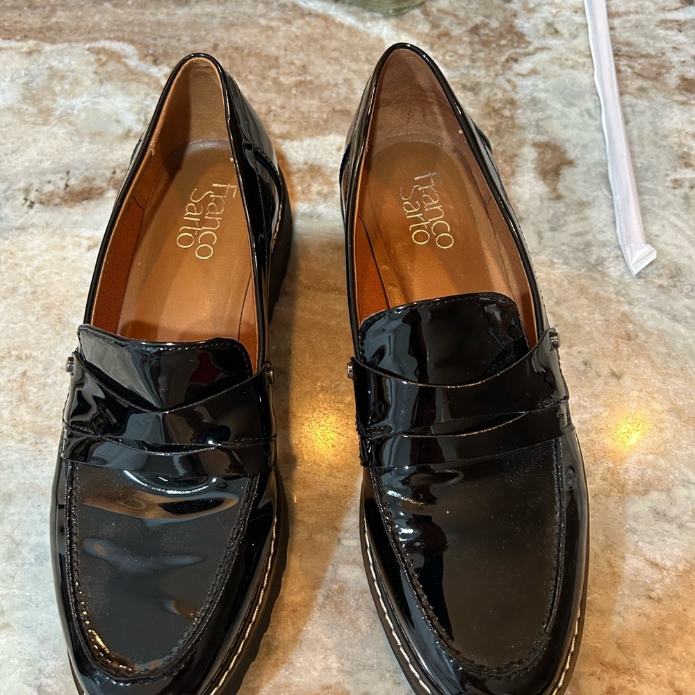 Like new leather flats size 7. Franco sarto